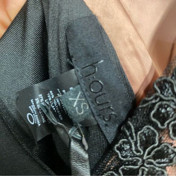 H:ours Keegan Dress Black Noir
One-Shoulder mini Lace Detail Revolve XS - Picture 7 of 11